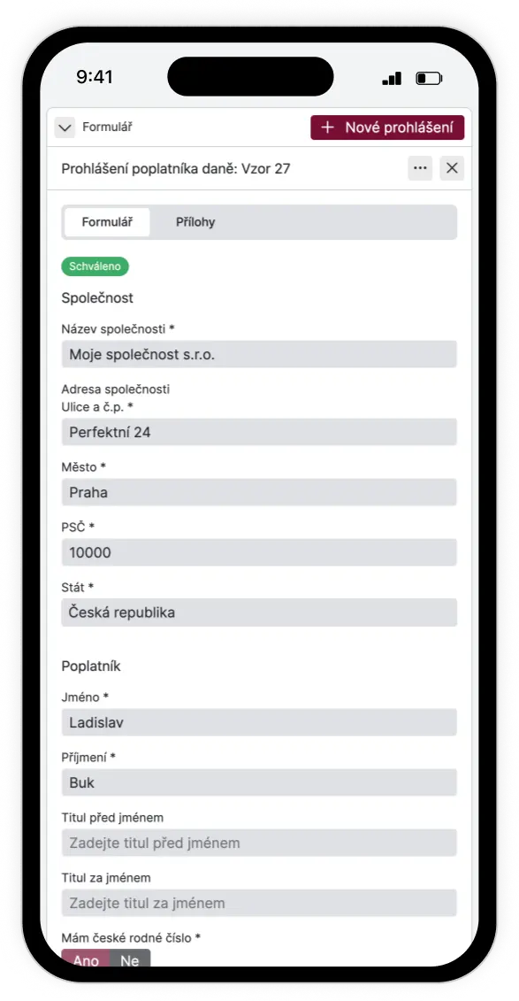 Ukázka aplikace Hrapka zobrazující přehled zaměstnaneckých formulářů na mobilním telefonu